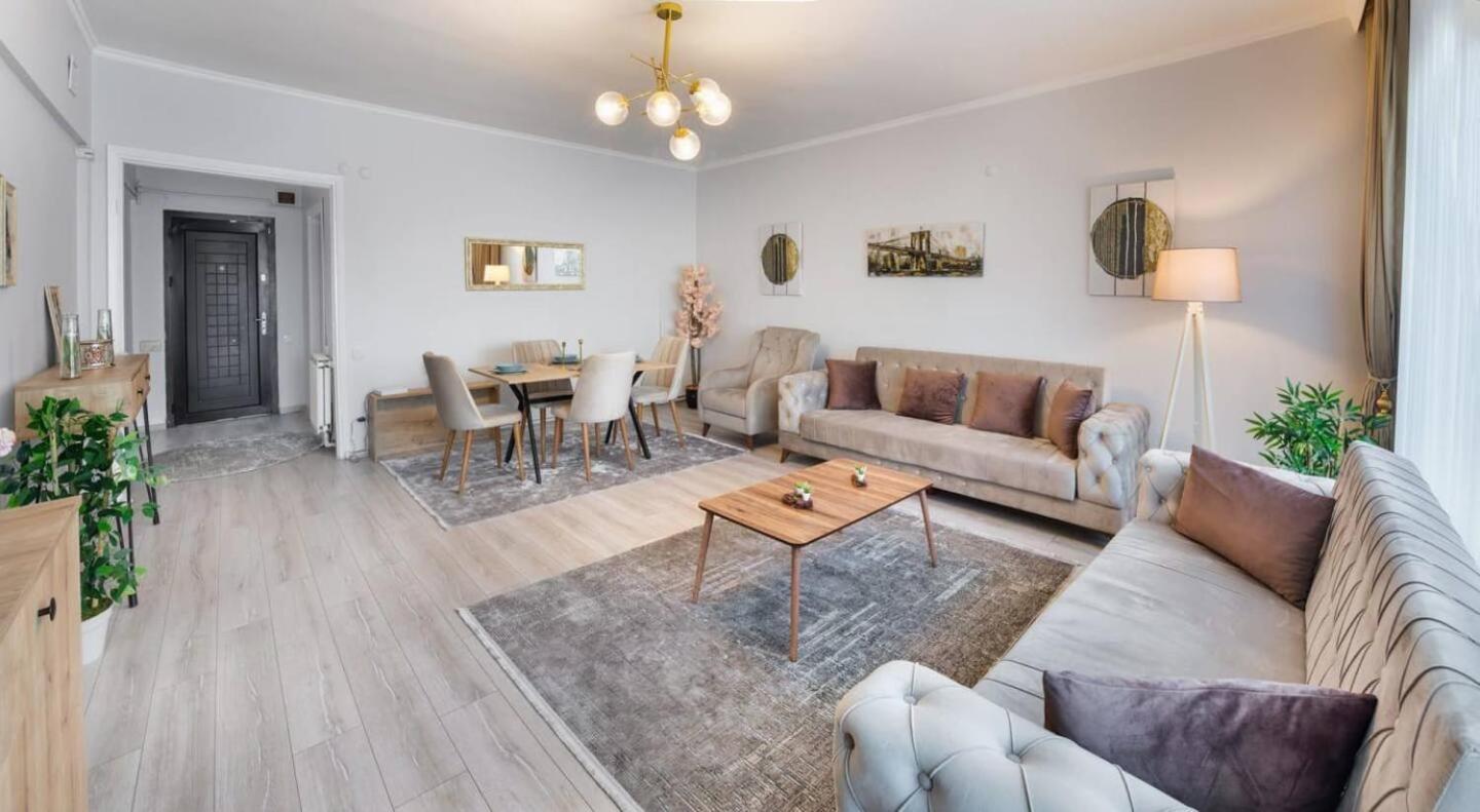 Modern 2br Apt In The Hearth Of The * Istanboel
